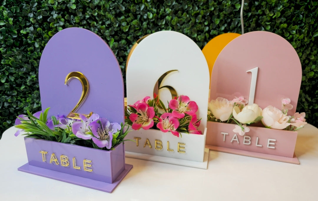 Numéro de table avec socle vase