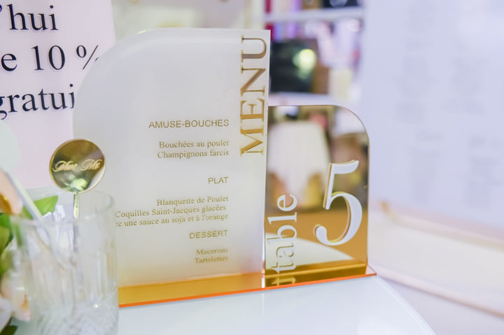 Numéro de table en acrylique et Menu combinés