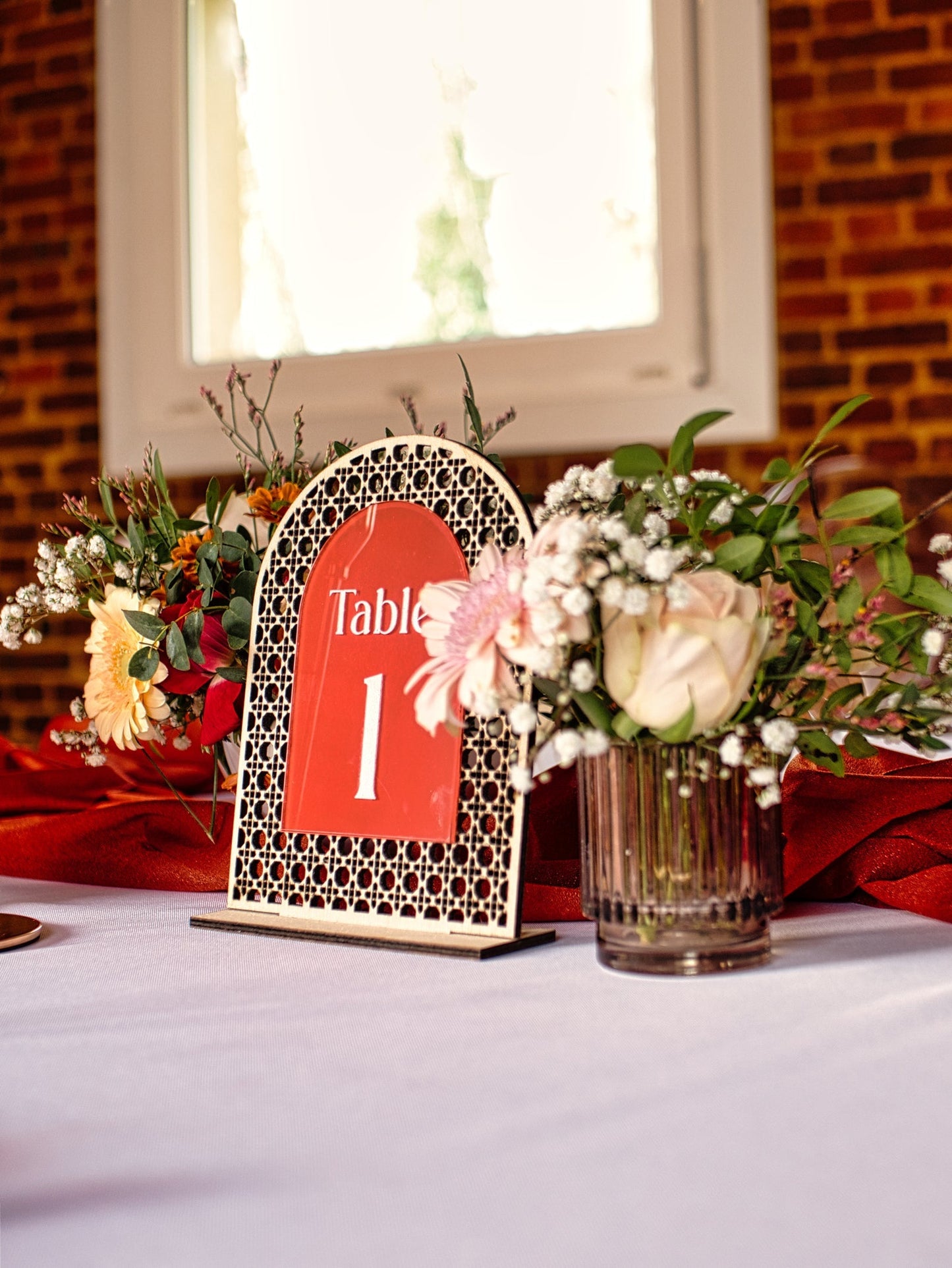 Numéro de Table en bois effet cannage Premium