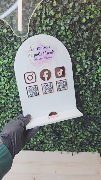 Médias sociaux Arche/Porte Carte